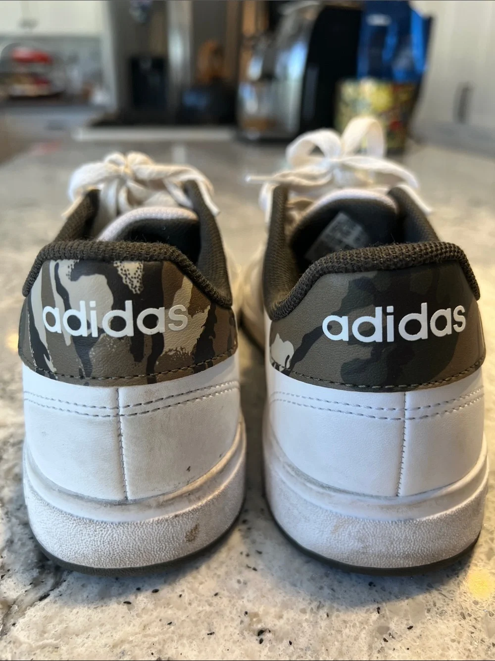 adidas Grand Court 2.0 Camo Sneakers White Men 5.5 / Women 7.5 EUC